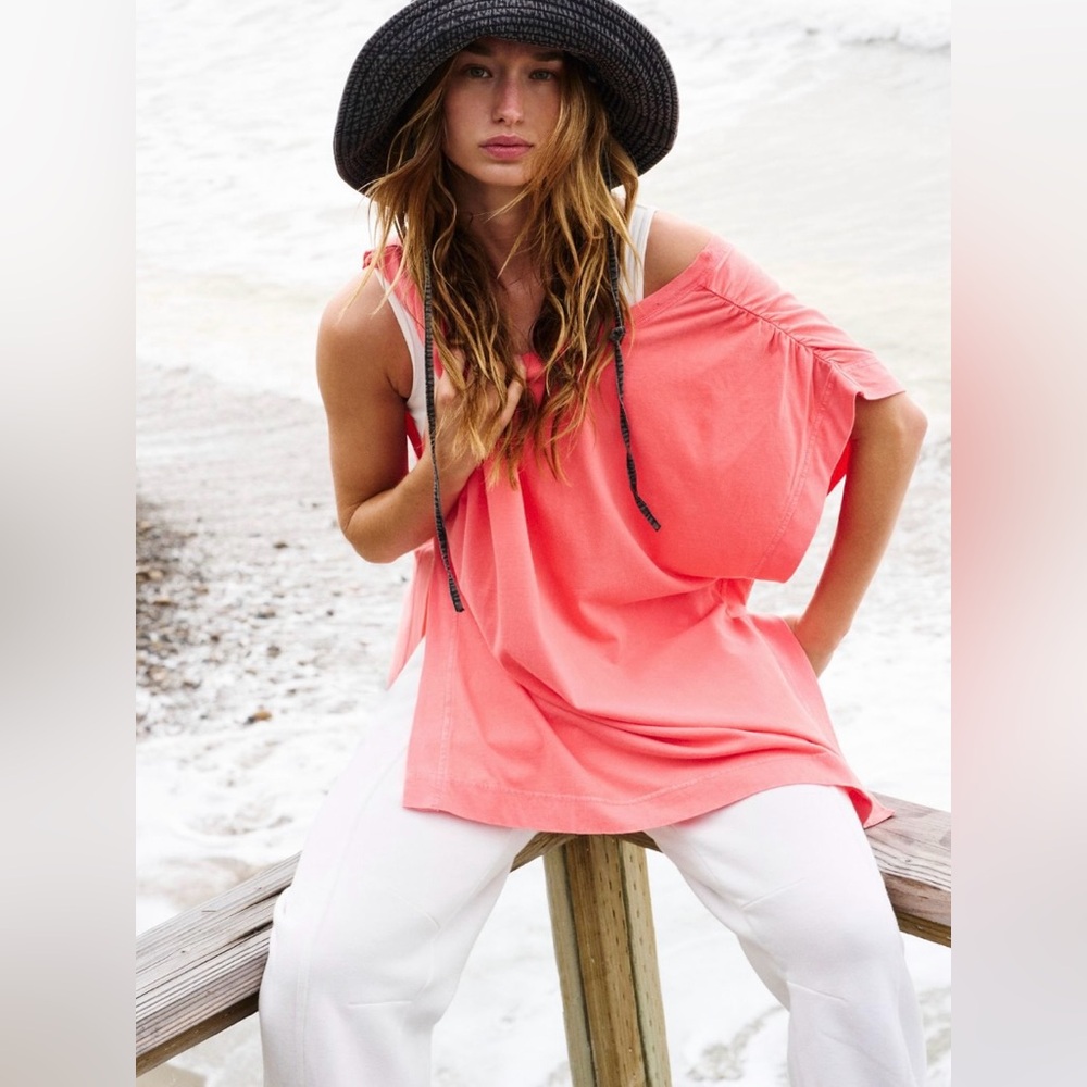 ▪️Free People Movement Arabesque Tee in Electric Sunset